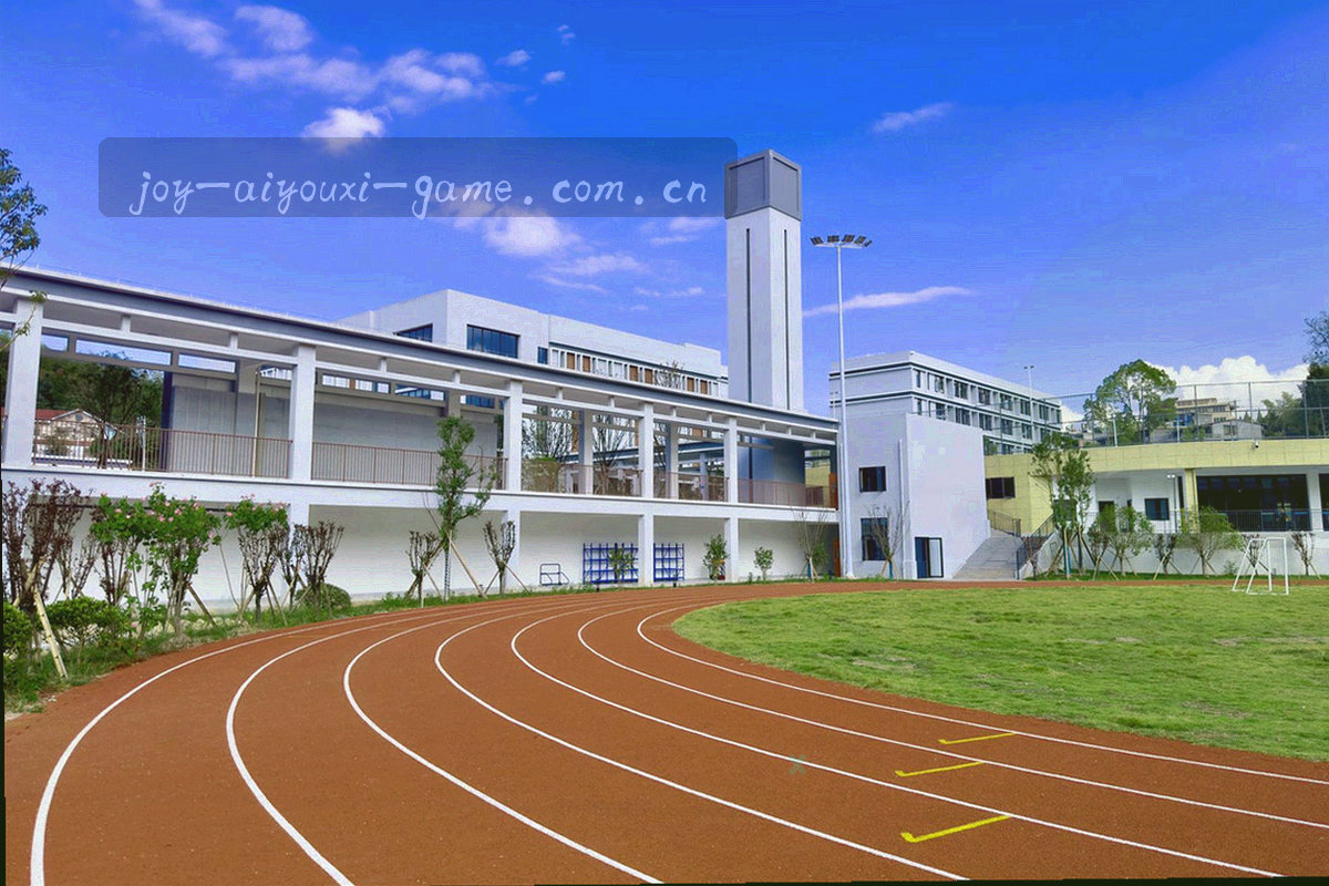 体育内容专栏封面拼贴，赛场瞬间与半透明数据面板叠在一起